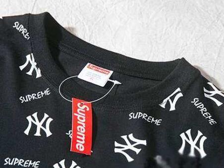 SUPREME シュプリーム 半袖Tシャツ