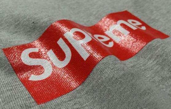 SUPREME シュプリーム 半袖Tシャツ