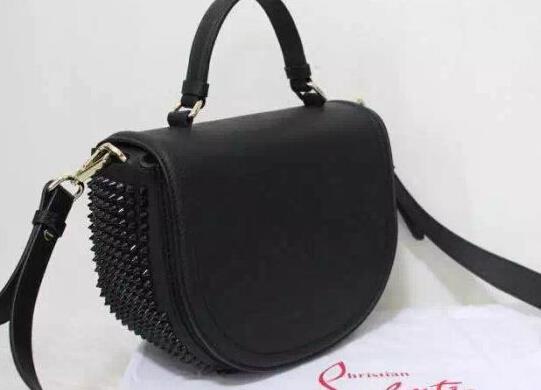 クリスチャンルブタン Christian Louboutin スパイク ショルダーバッグ