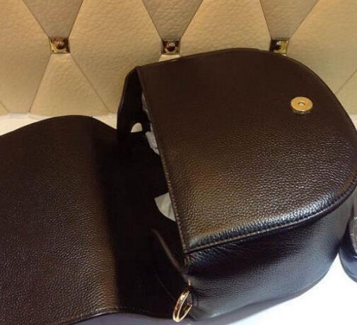 Christian Louboutin ハート型 スパイク ショルダーバッグ