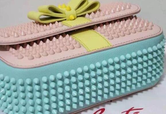 クリスチャンルブタン Christian Louboutin カラースパイク ショルダーバッグ