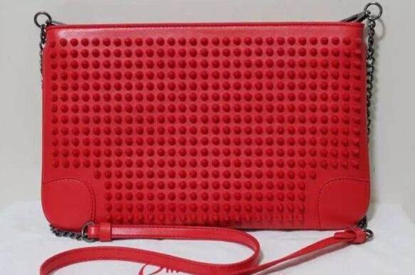 クリスチャンルブタン Christian Louboutin スパイク ショルダーバッグ