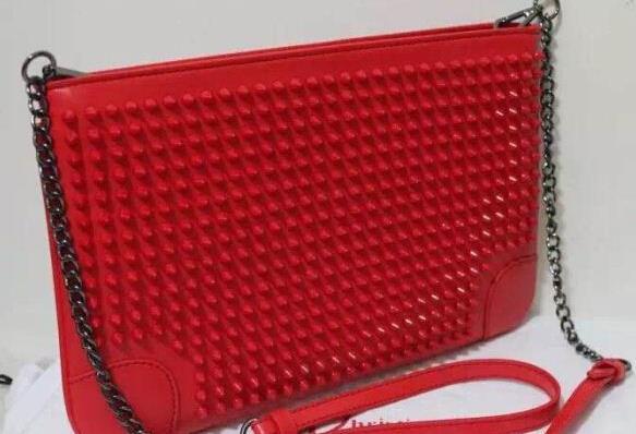 クリスチャンルブタン Christian Louboutin スパイク ショルダーバッグ