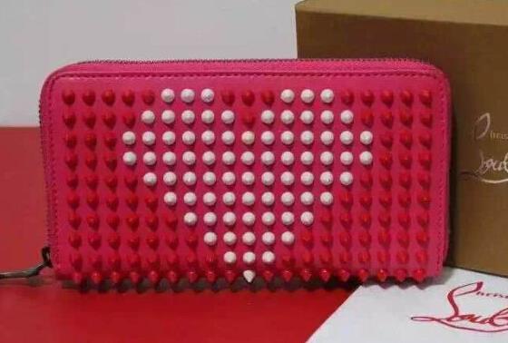 クリスチャンルブタン Christian Louboutin スパイク ハート型財布