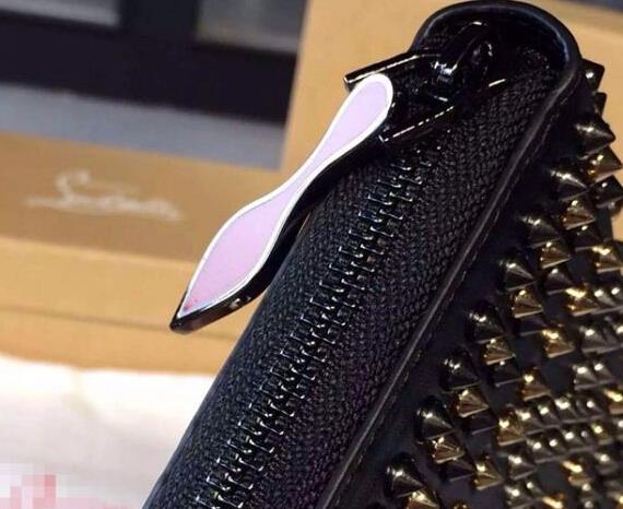 クリスチャンルブタン Christian Louboutin カラースパイク財布