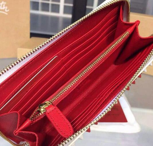 クリスチャンルブタン Christian Louboutin スパイク ハート型財布