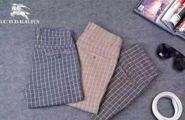 BURBERRY バーバリーショートパンツ