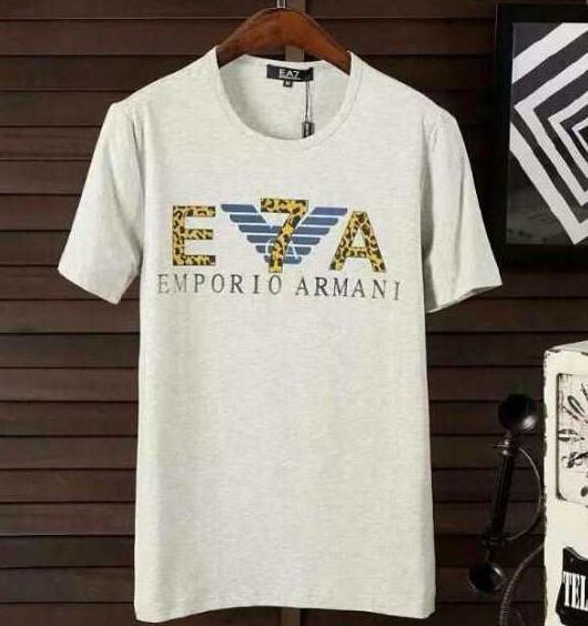 ARMANI アルマーニ 高級感を引き立てる 半袖Tシャツ
