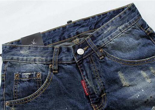 新入荷! 2015 DSQUARED2 ディースクエアード ダメージデニム 半ズボン　伸び感が優れ