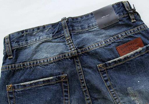 新入荷! 2015 DSQUARED2 ディースクエアード ダメージデニム 半ズボン　伸び感が優れ