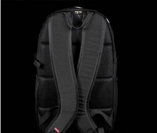  新作　Supreme 16SS Tonal Backpack denier Cordura 　シュプリーム 収納できるトナルバックパック.