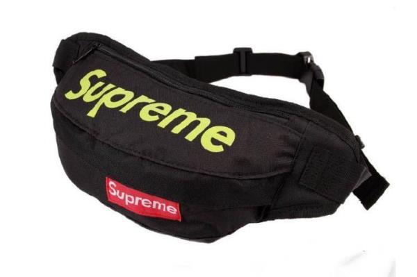 最新アイテム　 SUPREME シュプリーム　便利性に溢れる ウエストポーチ.