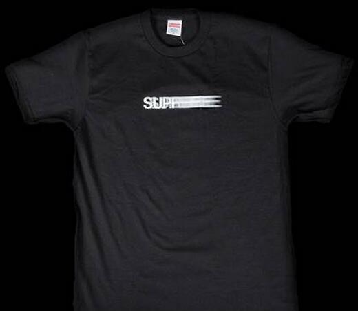 シンプルなデザイン　シュプリーム モーションロゴ　通気性抜群のＴシャツ　ブラック.