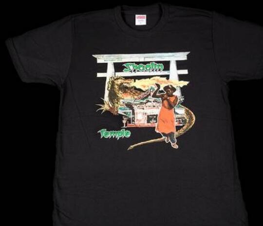 今季の定番スタイルにシュプリーム 　一味違うTシャツ　ブラック.