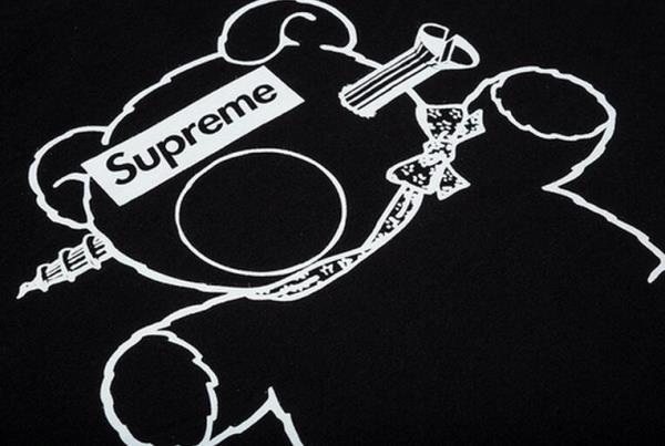 上質感が際立ちSupreme　シュプリーム コピー 　爽やかなTシャツ .