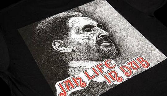 耐久性に溢れる逸品　シュプリーム 軽快な着用感がありTシャツ　ブラック.