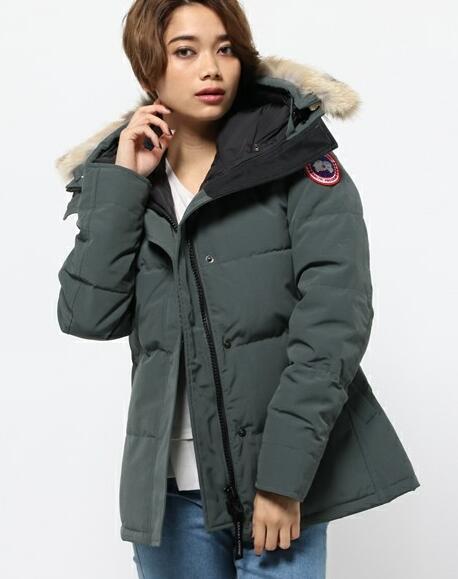 上品なイメージに　CANADA GOOSE/カナダグース　大人気　ダウンジャケット.