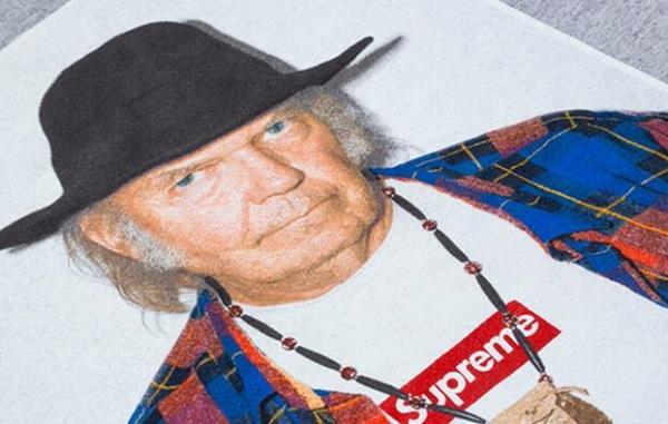 大人っぽい個性派のSupreme シュプリーム 軽やかで希少価値が高い Tシャツ .