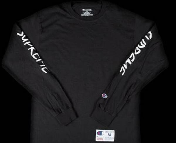  定番のアイテム　シュプリーム チャンピオンロングスリーブ　圧倒的なTシャツ　ブラック.