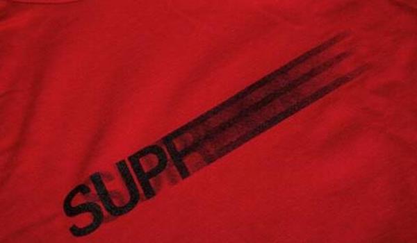 万能なシュプリーム モーションロゴ 良い柔らかな生地感 Ｔシャツ レッド.