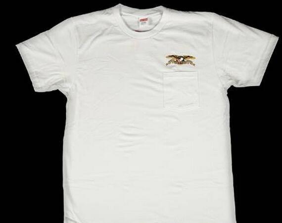 活躍するアイテム　シュプリーム アンタイヒーローポケット　快適にＴシャツ　ホワイト.