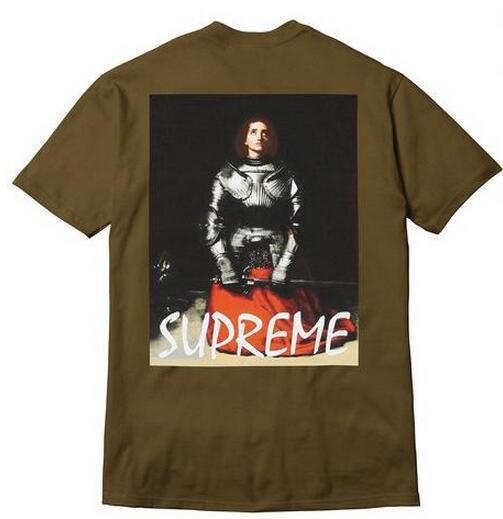 実用的なデザイン　シュプリーム　ジャンヌダルク　軽快感に溢れるTシャツ.