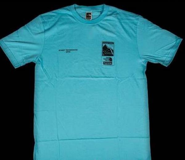 耐久性を演出する シュプリーム Tシャツ コピー   モードな雰囲気や機能性を兼ね備えたTシャツ ライトブルー.