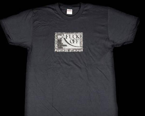 大活躍してくれるシュプリーム ファックオフ　通気性もよいＴシャツ ブラック.