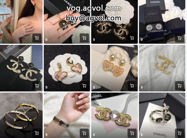 女性用アクセサリーのイヤリングコレクション