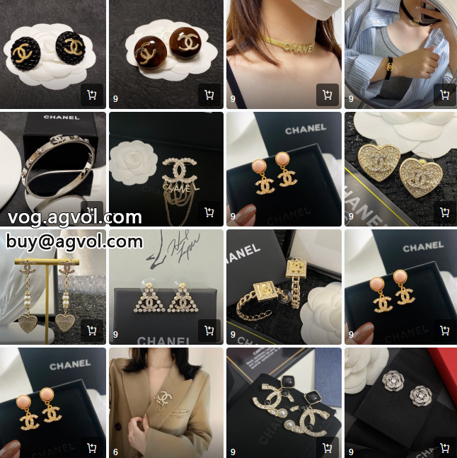 女性用アクセサリーのイヤリングコレクション