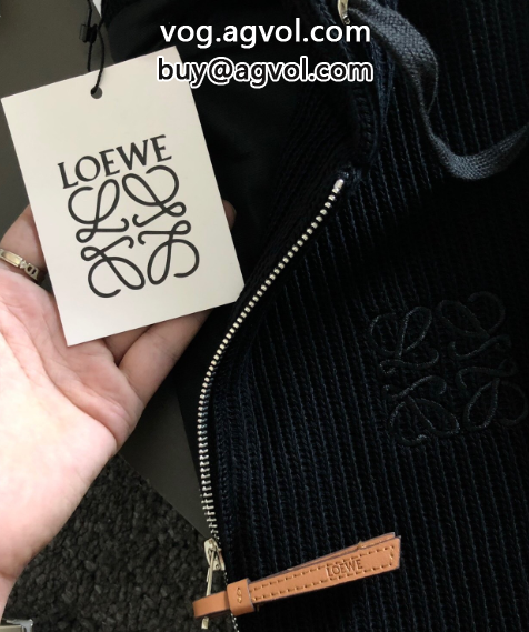 LOEWE 2022秋冬GW新商品最高級ファッションメンズフード付きカーディガンスウェットパーカニットコート_0_1