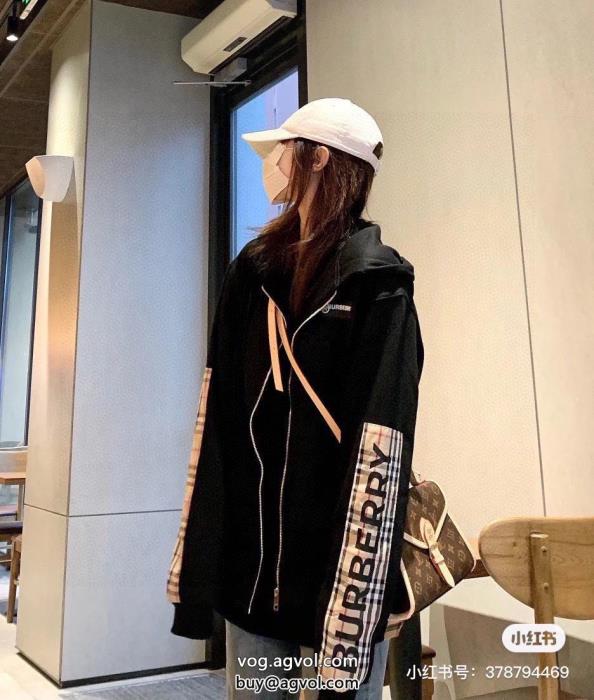 Burberryブランド 偽物 通販パーカ付き適度な光沢感があり秋冬シーズン継続トレンド新着_0_4