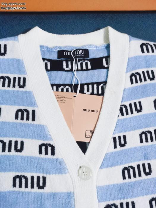 MIUMIU激安 通販 専門ブームは再熱中冬に必須の定番アイテムセーター_0_2