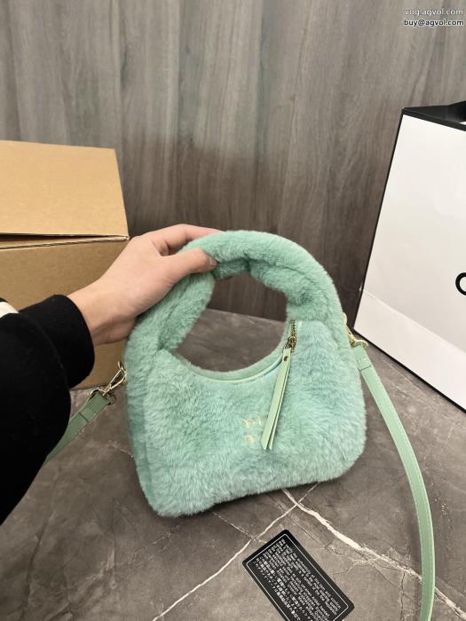 MIUMIUお買得セール著名人の着用バッグブランド 品 コピー_0_6
