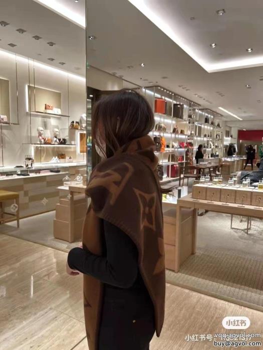 定番人気のモデル優しげ人気アイテムルイ ヴィトンブランド 品 激安 通販マフラー_0_1
