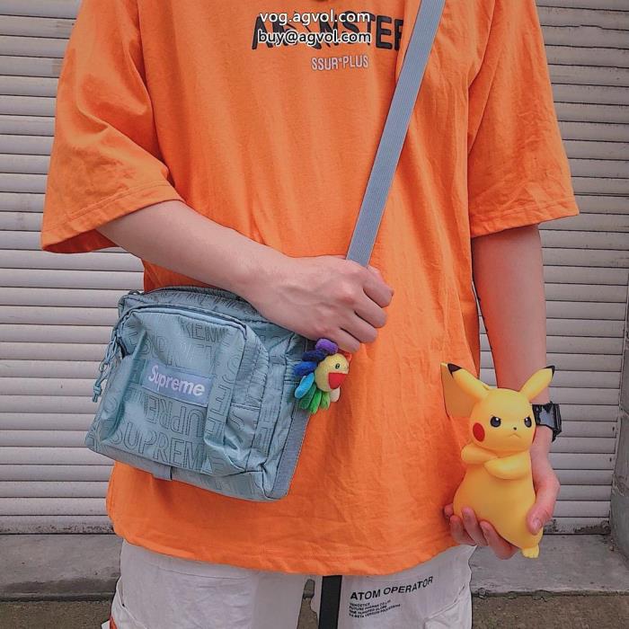 冬の大人カジュアルスタイル通年使えるアイテムスーパー コピー 安心SUPREMEバッグ_0_5