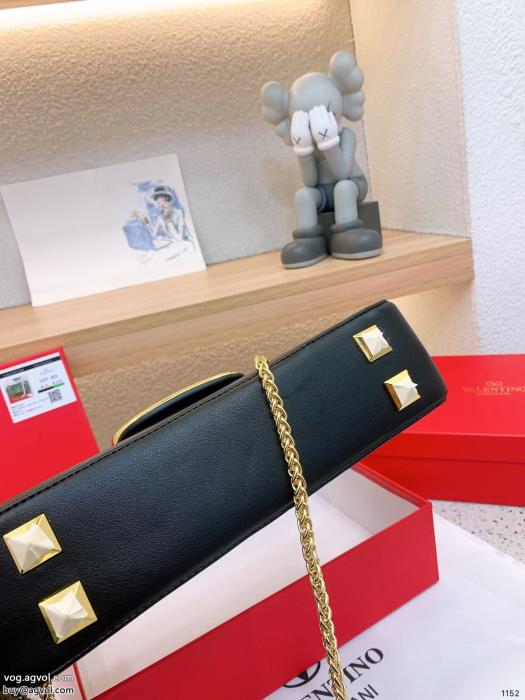 最高級多色ブランド 通販秋冬に役立つカジュアル期間限定VIPセールVALENTINOかばんを斜めに提げる_0_0