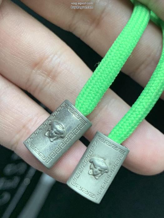 ヴェルサーチセレブや芸能人からも愛用カジュアルで気分爽快ブランド 偽物 激安堪称完美スラックス_0_3