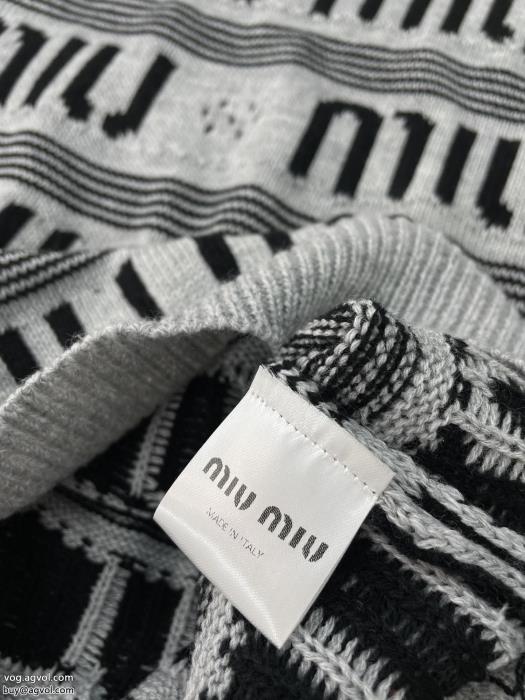 MIUMIU芸能人愛用ブランドすぐお届け　秋冬新作セーター堪称完美激安 通販 専門_0_1
