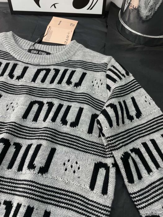MIUMIU芸能人愛用ブランドすぐお届け　秋冬新作セーター堪称完美激安 通販 専門_0_2