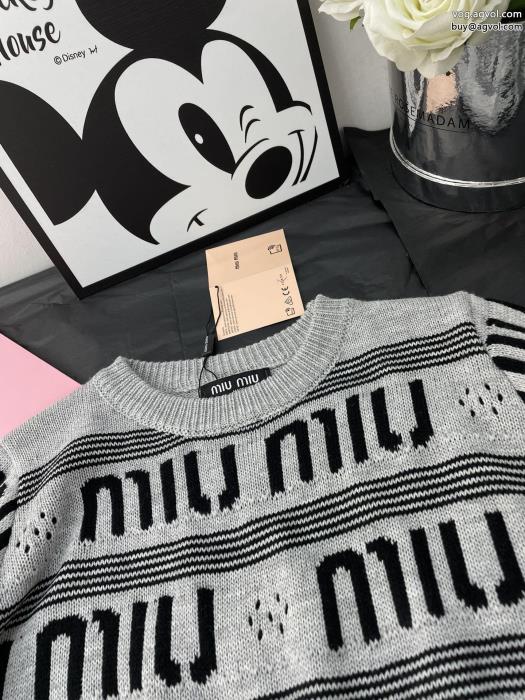 MIUMIU芸能人愛用ブランドすぐお届け　秋冬新作セーター堪称完美激安 通販 専門_0_3