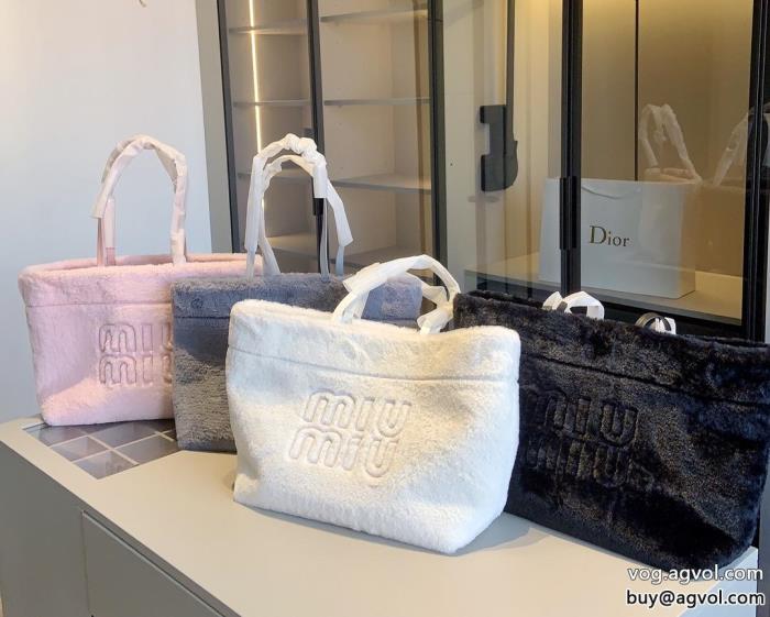 強く推薦する快適な着心地大注目されてるアイテムブランド 偽物 通販MIUMIUバッグ_0_5
