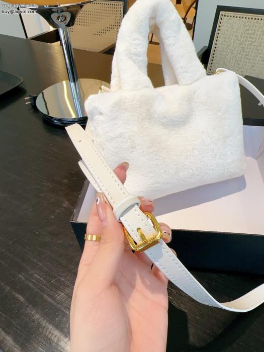 バッグスーパー コピー 通販MIUMIU見つけてほしい一品限定デザイン強く推薦する_0_1