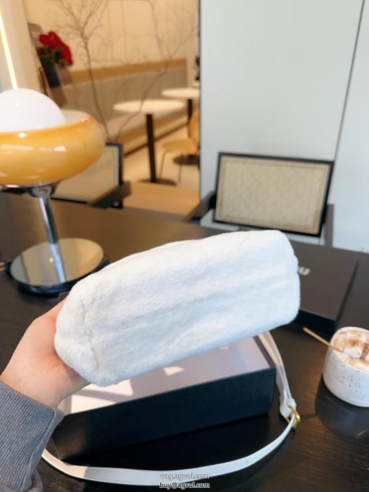 バッグスーパー コピー 通販MIUMIU見つけてほしい一品限定デザイン強く推薦する_0_2