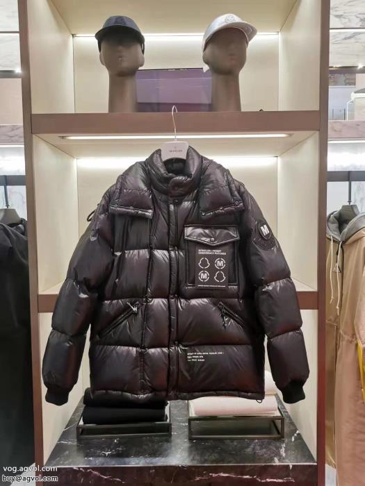 軽やかな素材感清潔感溢れるモンクレール最高級ダウンジャケットコピー ブランド 販売_0_2