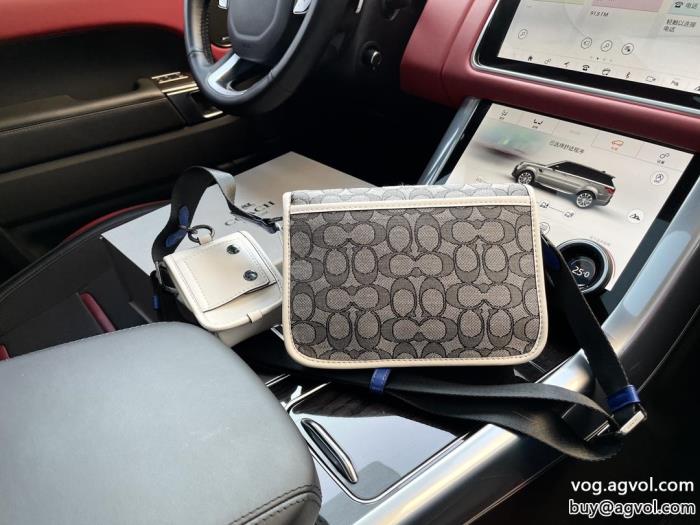 堪称完美COACH秋冬トップス最新情報をチェック今季は色を使った注目新品バッグスーパー コピー 安心 _0_4