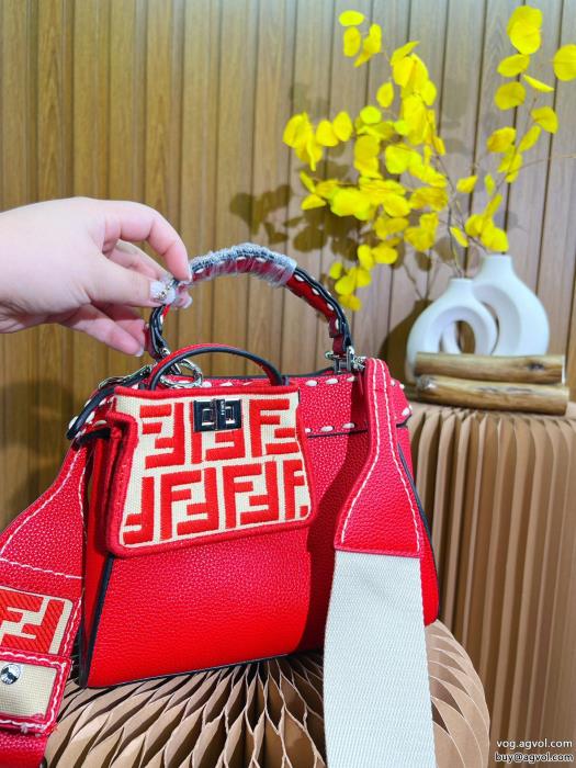 FENDI個性的なデザイン大人っぽく仕上げ強く推薦するブランド 品 スーパー コピーマルチカラーから選べるバッグ_0_6