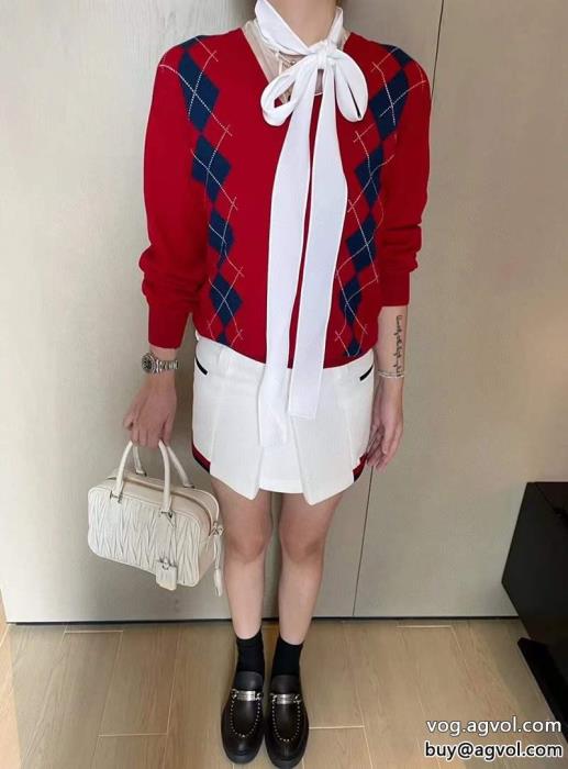強く推薦するMIUMIU気分が上がる即発送最新作2022 女性用セータースーパー コピー 安心 _0_1