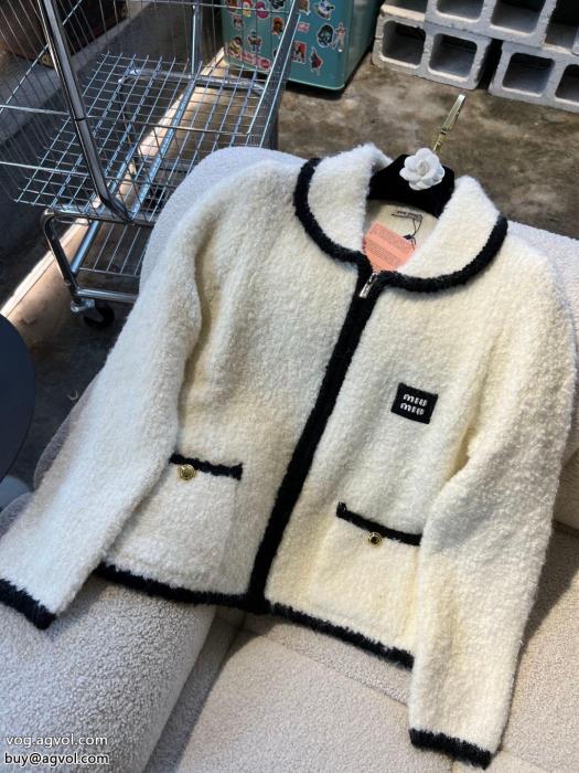 ブランド 品 激安 通販ミュウミュウセーター秋冬を感じさせる柔らかい雰囲気にまとめて堪称完美_0_0