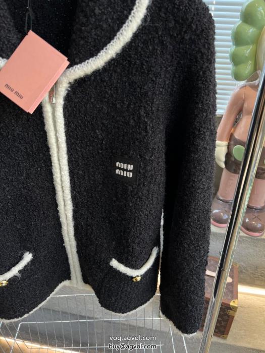 ブランド 品 激安 通販ミュウミュウセーター秋冬を感じさせる柔らかい雰囲気にまとめて堪称完美_0_2